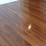 フロアコーティング実施後のリビングルーム