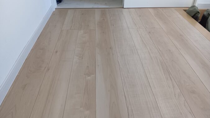 施工前のフローリング
