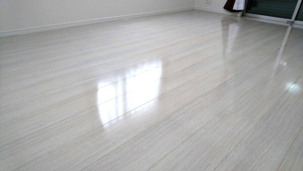 新築一戸建てのシートフロアをガラスコーティングしました