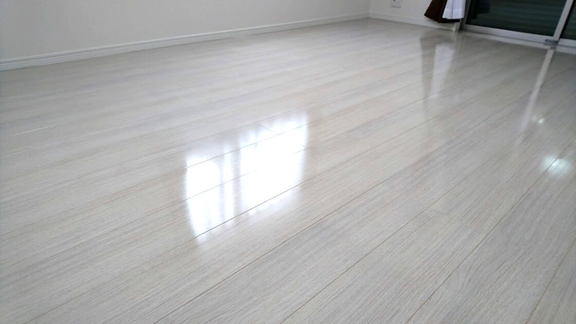 新築一戸建てのシートフロアをガラスコーティングしました