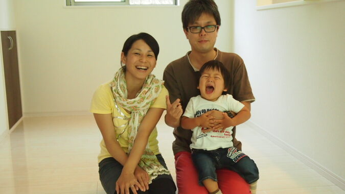 新築フロアコーティングを施工した家族