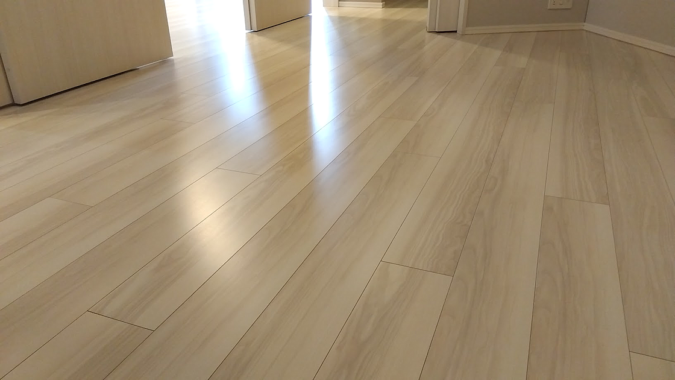 美しいフロアコーティング施工後の床